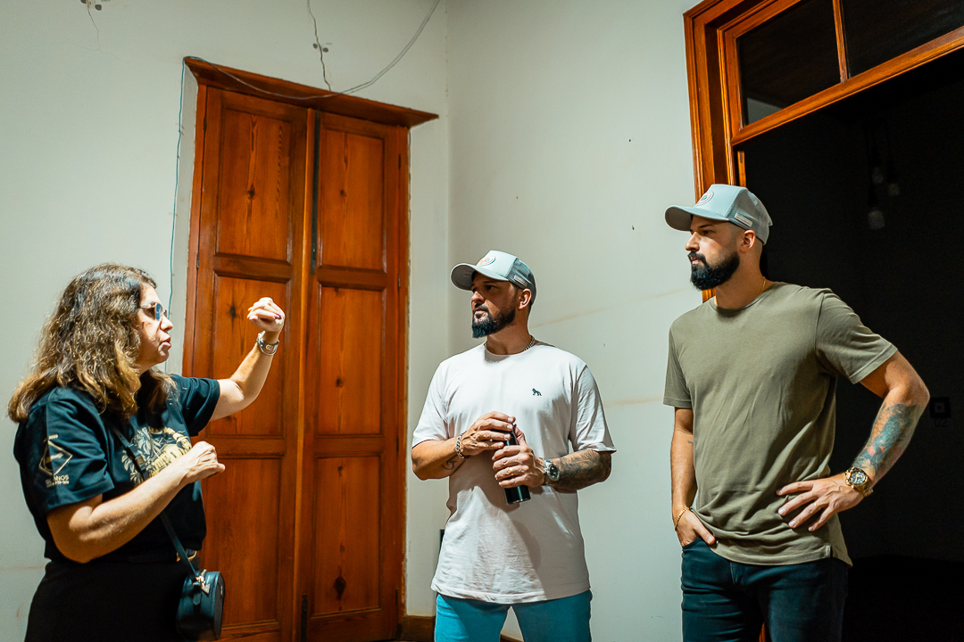 Zé Lopes e Diego no camarim antes do show da Semana da Asa 2026 em Dumont SP