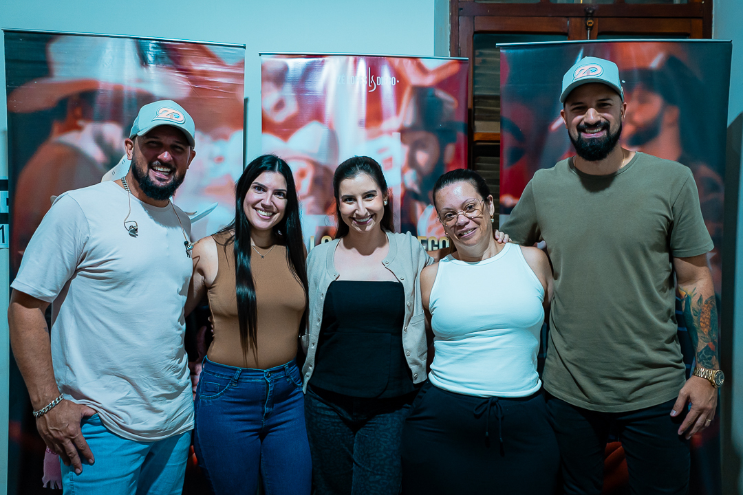 Zé Lopes e Diego no camarim antes do show da Semana da Asa 2026 em Dumont SP