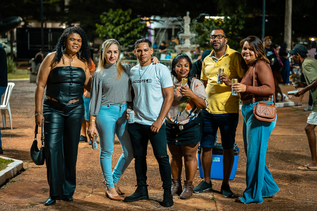 Sorrisos, abraços e muita música: Dumont mostrou como se celebra a Semana da Asa.