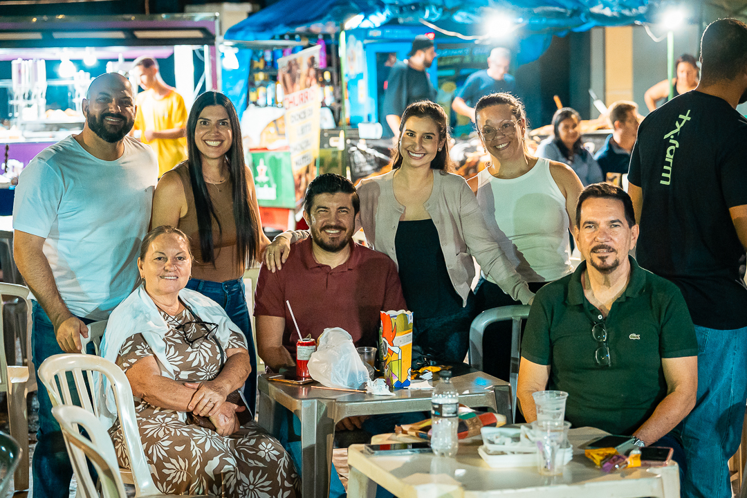 Festa boa também se faz com comida boa: estrutura completa para receber todas as famílias.