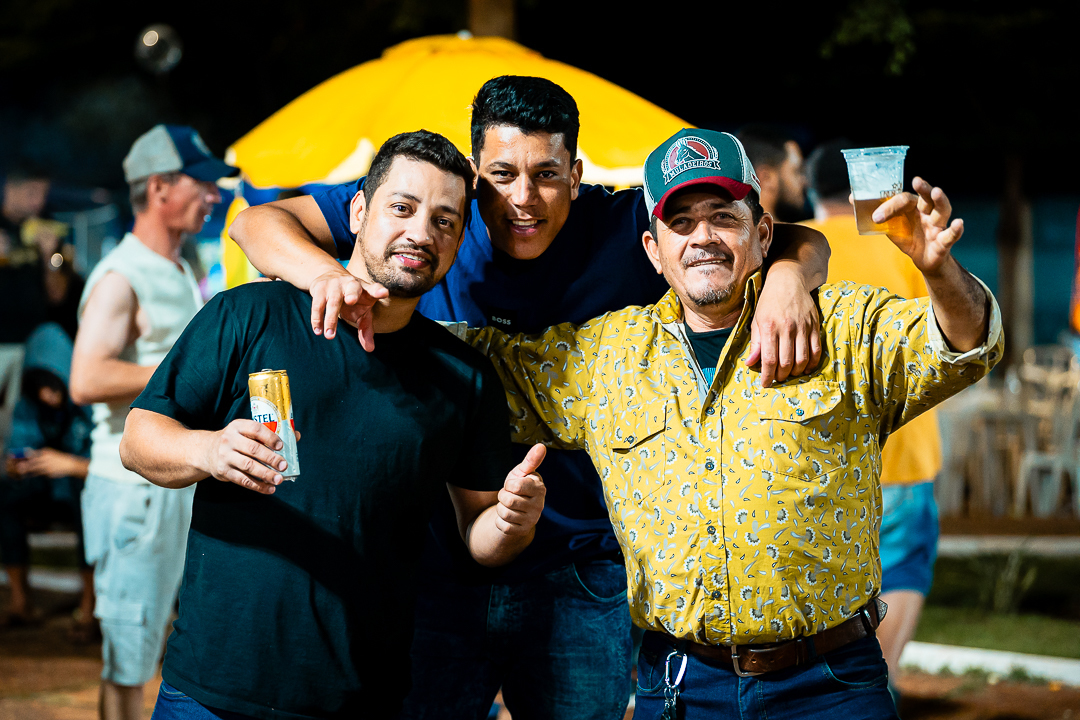 Sorrisos, abraços e muita música: Dumont mostrou como se celebra a Semana da Asa.