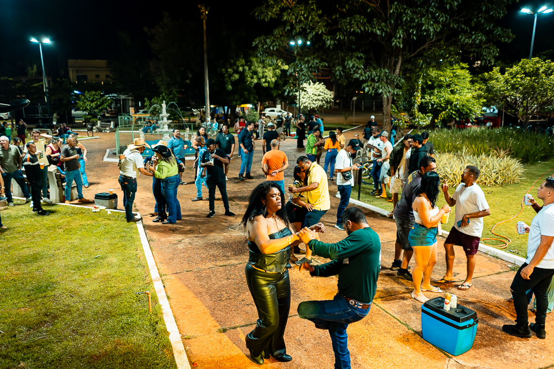 Sorrisos, abraços e muita música: Dumont mostrou como se celebra a Semana da Asa.