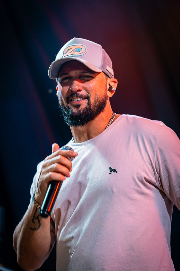 Sorrisos, abraços e muita música: Dumont mostrou como se celebra a Semana da Asa.