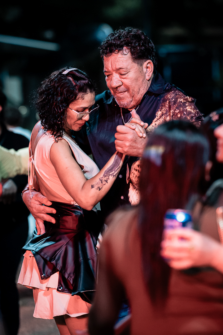 Sorrisos, abraços e muita música: Dumont mostrou como se celebra a Semana da Asa.