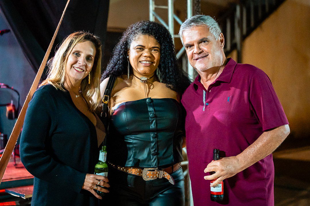 Sorrisos, abraços e muita música: Dumont mostrou como se celebra a Semana da Asa.