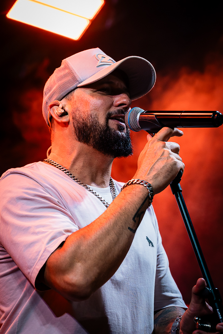 Sorrisos, abraços e muita música: Dumont mostrou como se celebra a Semana da Asa.
