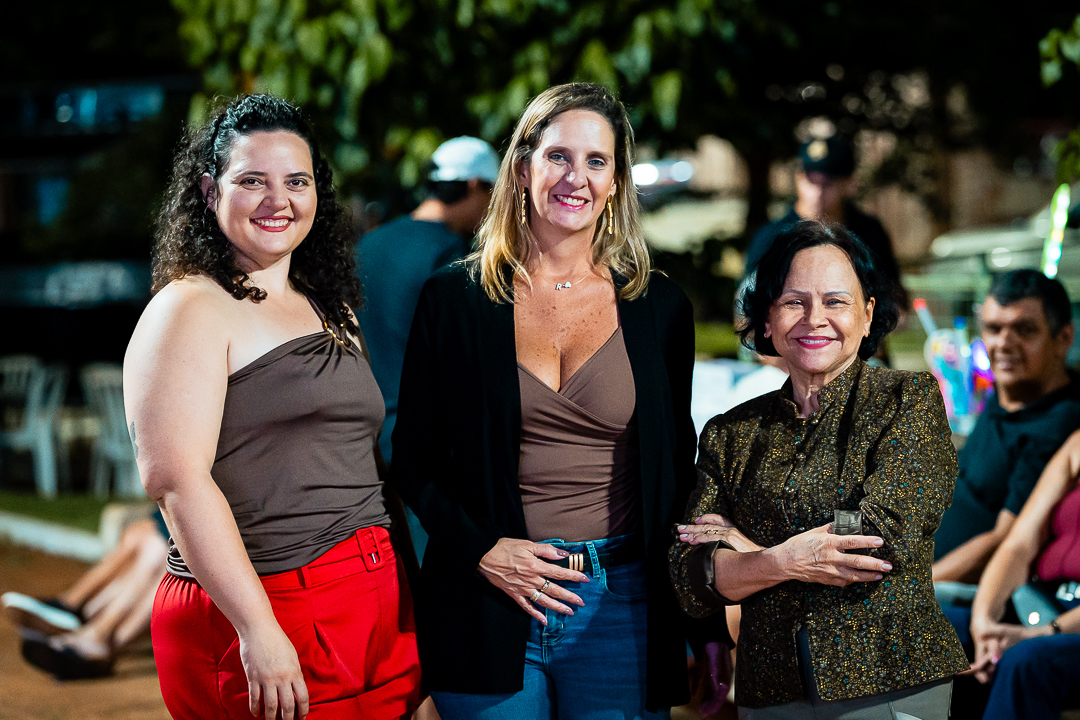 Sorrisos, abraços e muita música: Dumont mostrou como se celebra a Semana da Asa.