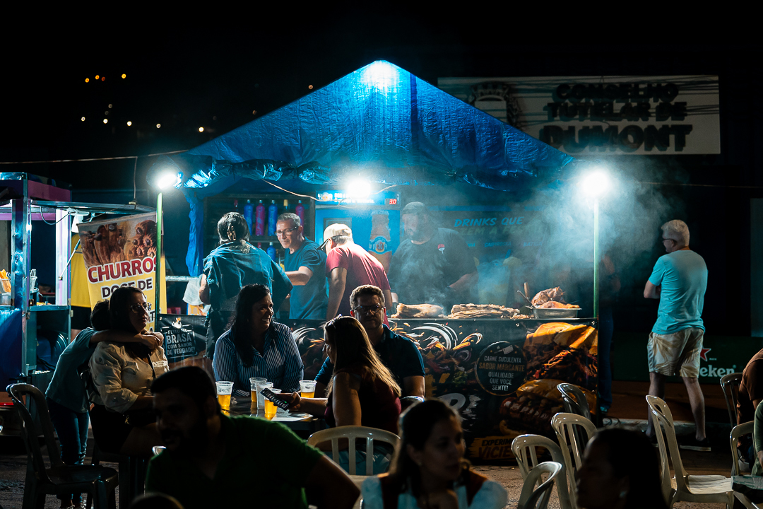 Festa boa também se faz com comida boa: estrutura completa para receber todas as famílias.