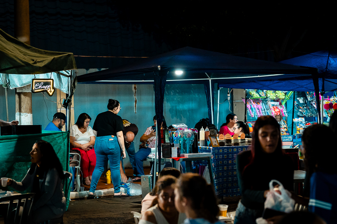Festa boa também se faz com comida boa: estrutura completa para receber todas as famílias.