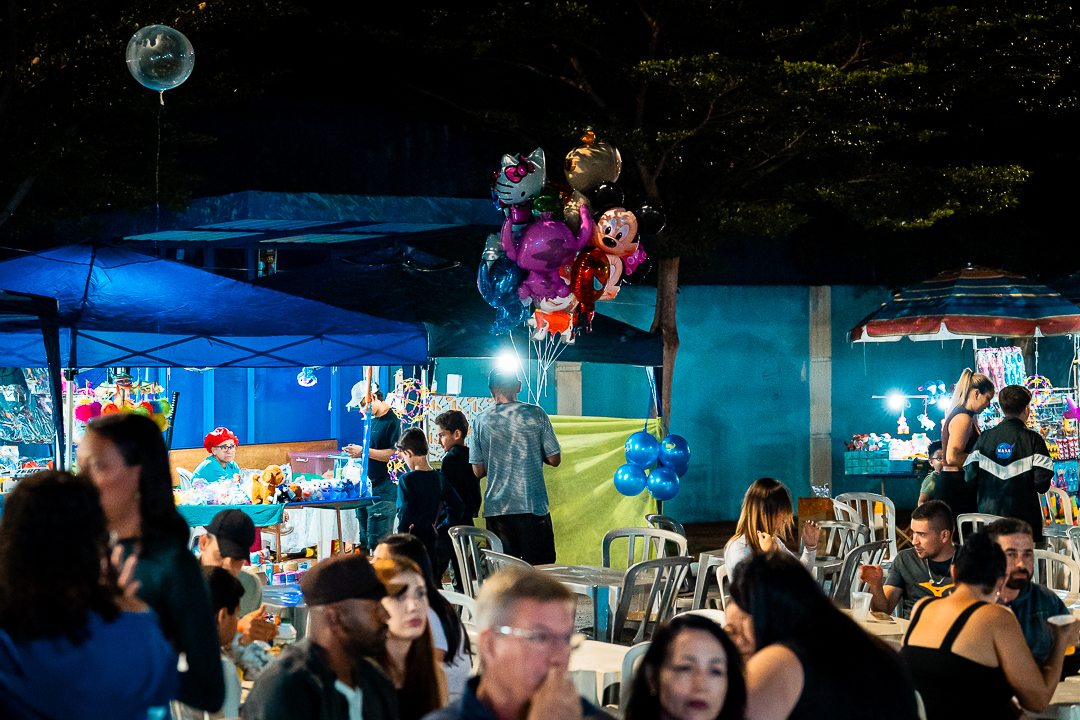 Festa boa também se faz com comida boa: estrutura completa para receber todas as famílias.