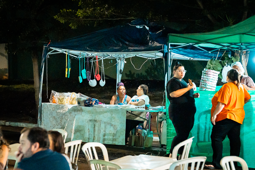 Festa boa também se faz com comida boa: estrutura completa para receber todas as famílias.