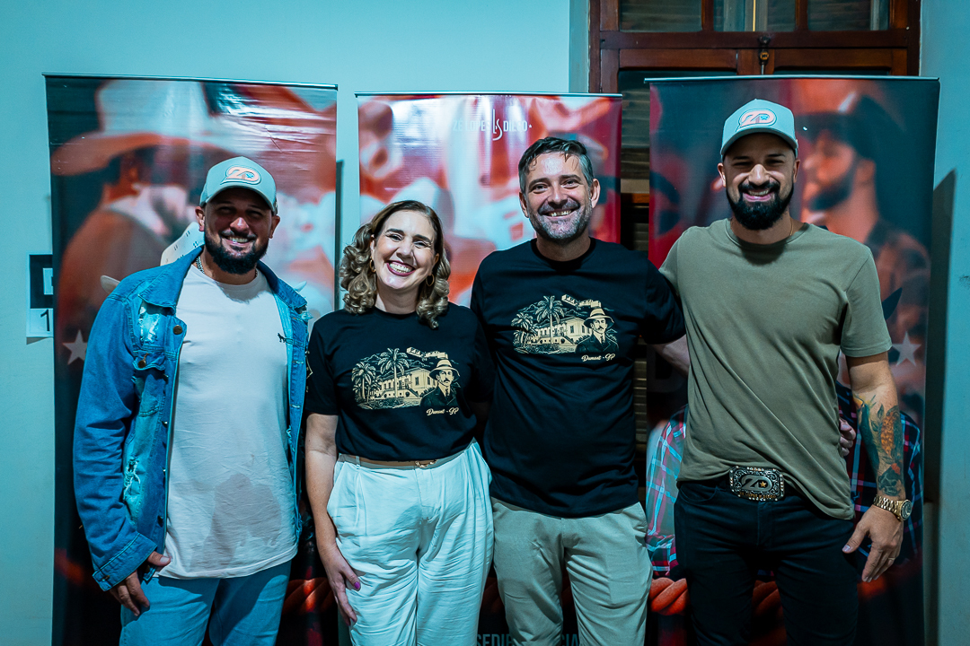 Zé Lopes e Diego no camarim antes do show da Semana da Asa 2026 em Dumont SP