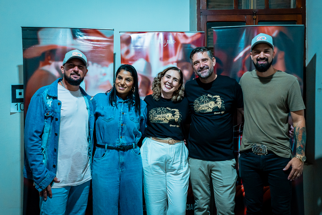 Zé Lopes e Diego no camarim antes do show da Semana da Asa 2026 em Dumont SP