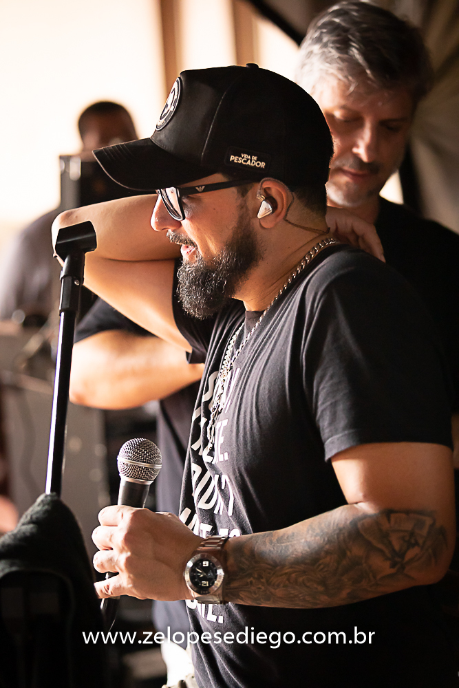 show-com-ze-lopes-e-diego-e-banda-na-confraternizacao-da-sorvetes-pimpinella-em-sertazinho-sp