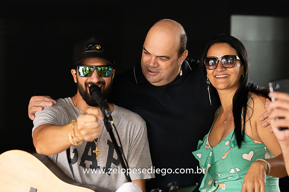 show-com-ze-lopes-e-diego-e-banda-na-confraternizacao-da-sorvetes-pimpinella-em-sertazinho-sp