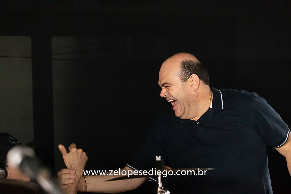 show-com-ze-lopes-e-diego-e-banda-na-confraternizacao-da-sorvetes-pimpinella-em-sertazinho-sp