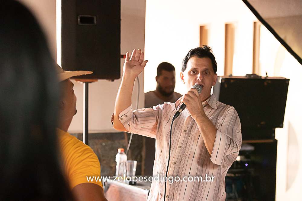 show-com-ze-lopes-e-diego-e-banda-na-confraternizacao-da-sorvetes-pimpinella-em-sertazinho-sp