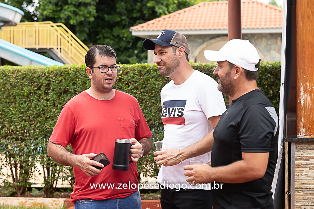 show-com-ze-lopes-e-diego-e-banda-na-confraternizacao-da-sorvetes-pimpinella-em-sertazinho-sp