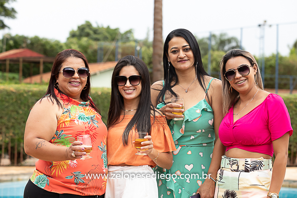 show-com-ze-lopes-e-diego-e-banda-na-confraternizacao-da-sorvetes-pimpinella-em-sertazinho-sp