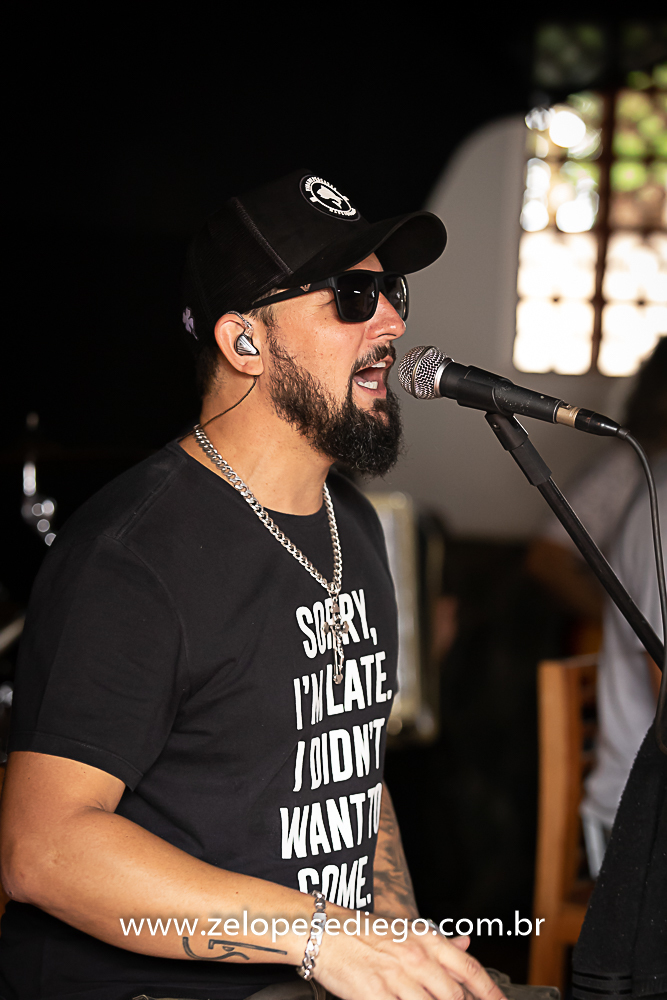 show-com-ze-lopes-e-diego-e-banda-na-confraternizacao-da-sorvetes-pimpinella-em-sertazinho-sp