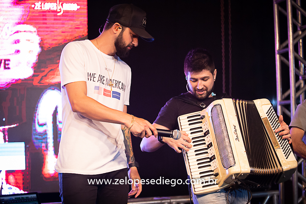 show-com-ze-lopes-e-diego-e-banda-na-mata-do-leao