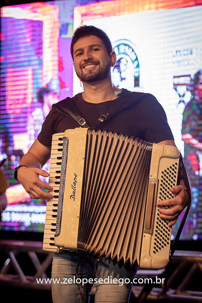 show-com-ze-lopes-e-diego-e-banda-na-mata-do-leao