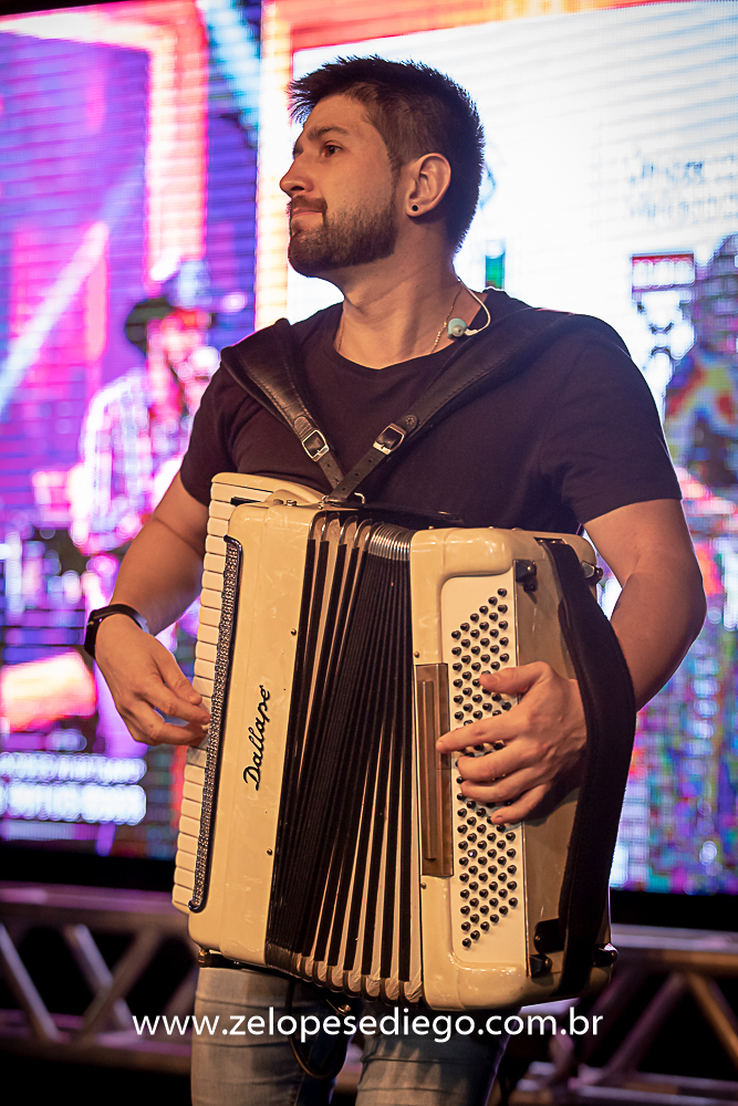 show-com-ze-lopes-e-diego-e-banda-na-mata-do-leao