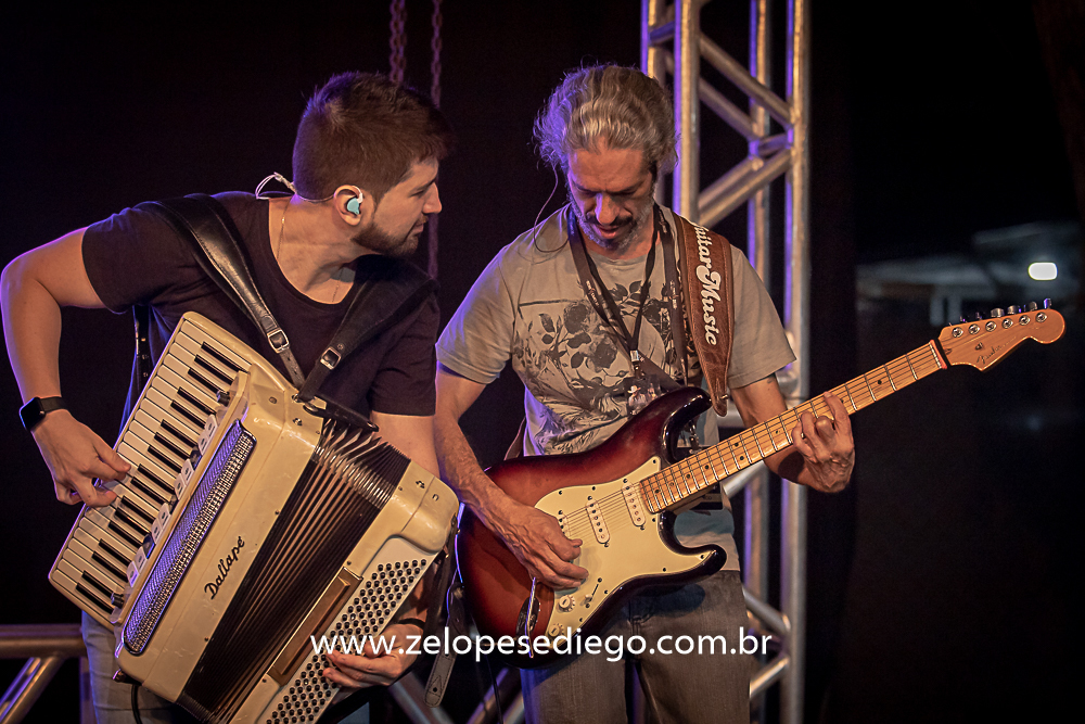 show-com-ze-lopes-e-diego-e-banda-na-mata-do-leao