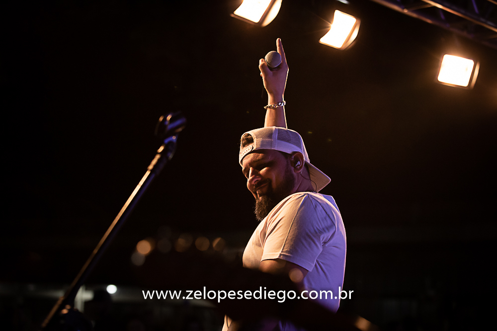 show-com-ze-lopes-e-diego-e-banda-na-mata-do-leao