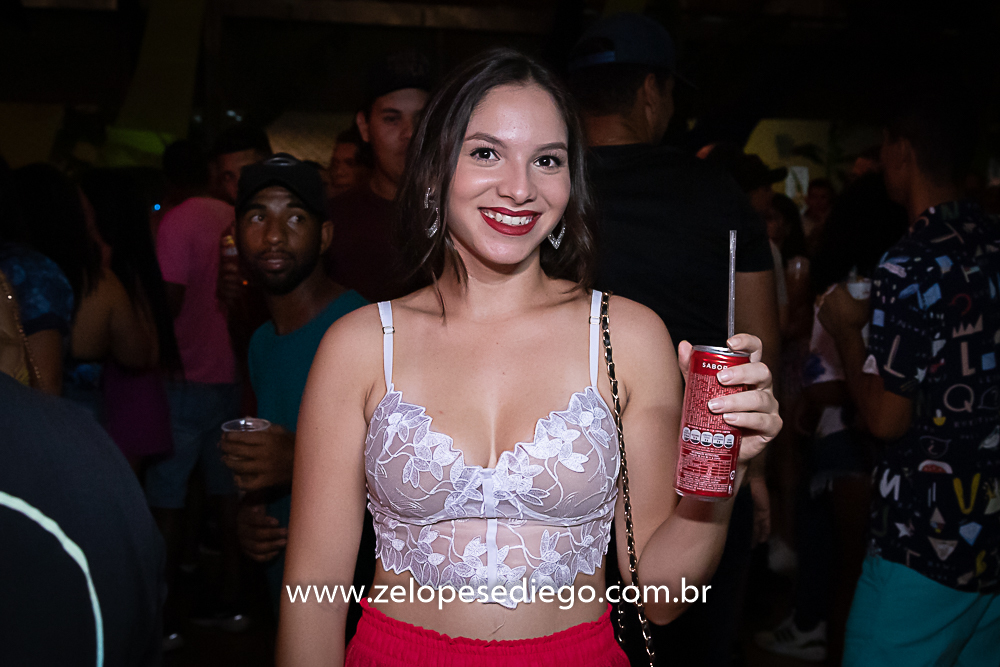 baile-havaiano-na-recra-de-pontal-com-show-de-ze-lopes-e-diego-e-banda