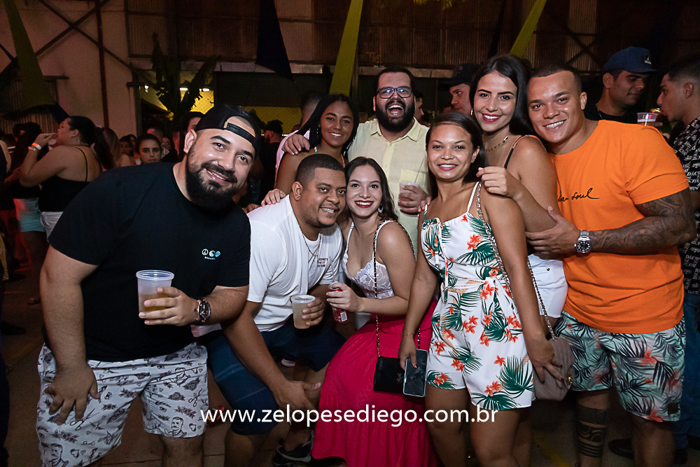 baile-havaiano-na-recra-de-pontal-com-show-de-ze-lopes-e-diego-e-banda