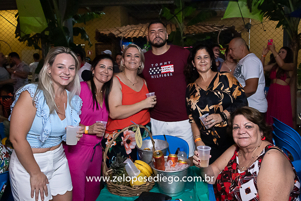 baile-havaiano-na-recra-de-pontal-com-show-de-ze-lopes-e-diego-e-banda