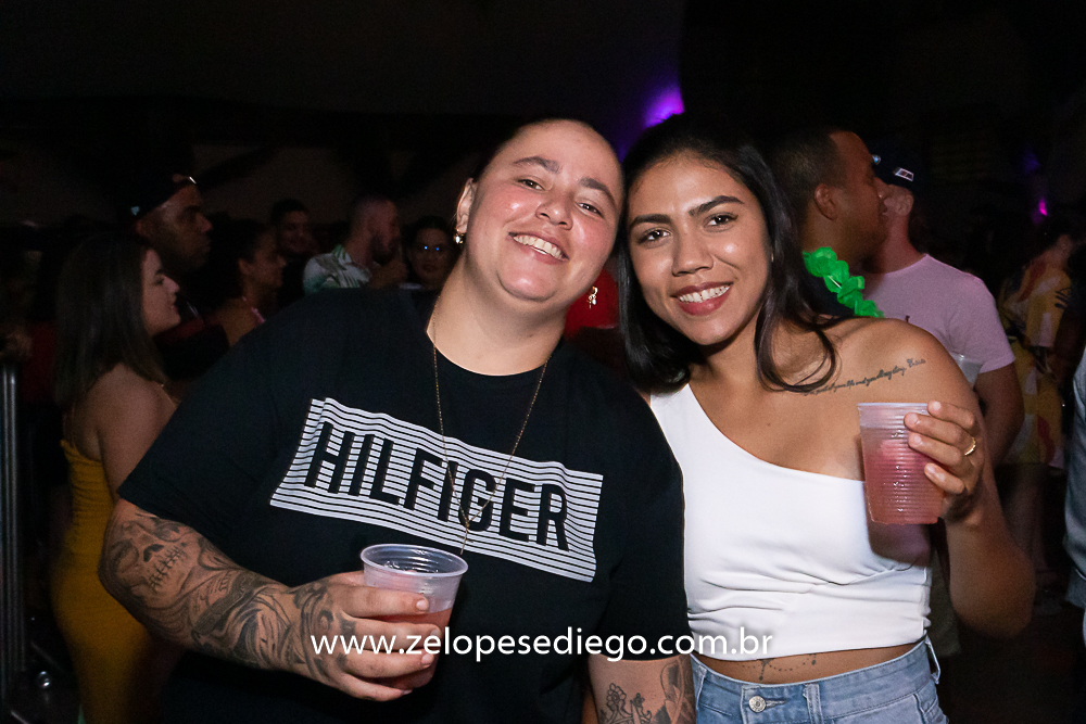 baile-havaiano-na-recra-de-pontal-com-show-de-ze-lopes-e-diego-e-banda