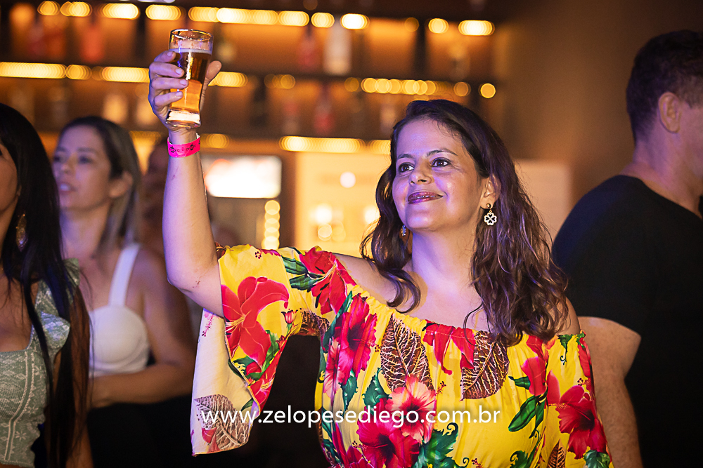 show-com-ze-lopes-e-diego-e-banda-no-bar-canacaiana