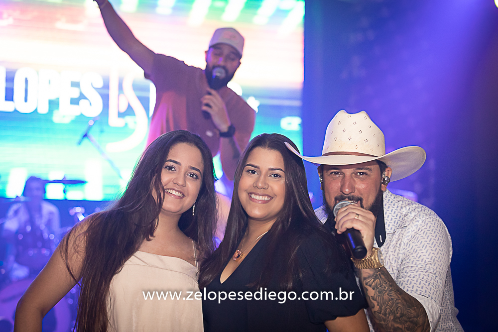 show-com-ze-lopes-e-diego-e-banda-no-bar-canacaiana