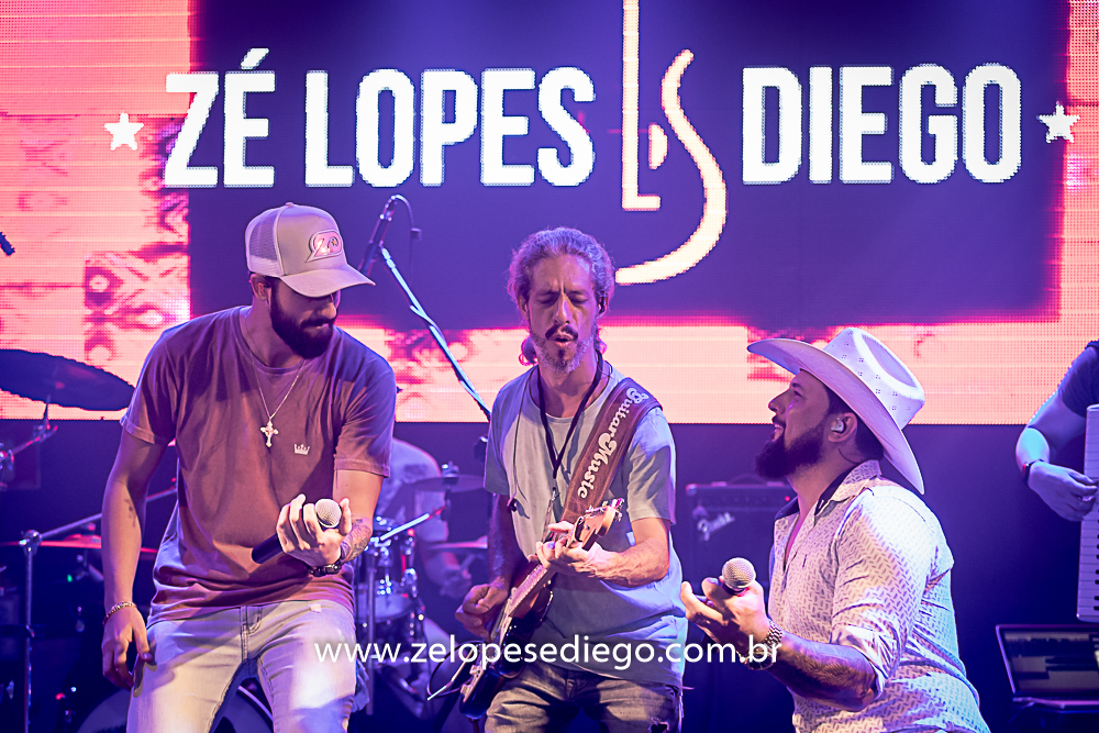 show-com-ze-lopes-e-diego-e-banda-no-bar-canacaiana