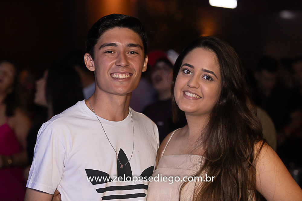 show-com-ze-lopes-e-diego-e-banda-no-bar-canacaiana