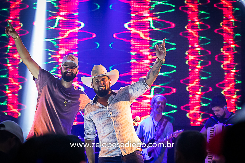show-com-ze-lopes-e-diego-e-banda-no-bar-canacaiana