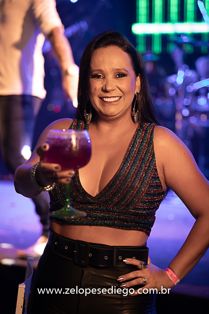 show-com-ze-lopes-e-diego-e-banda-no-bar-canacaiana