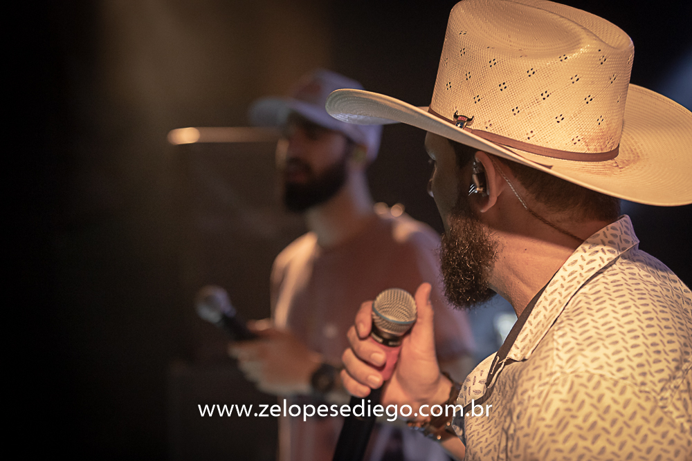 show-com-ze-lopes-e-diego-e-banda-no-bar-canacaiana