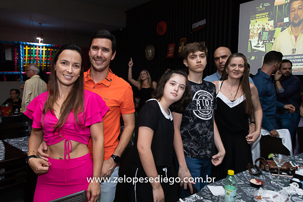 show-com-ze-lopes-e-diego-e-banda-no-boteco-tukas