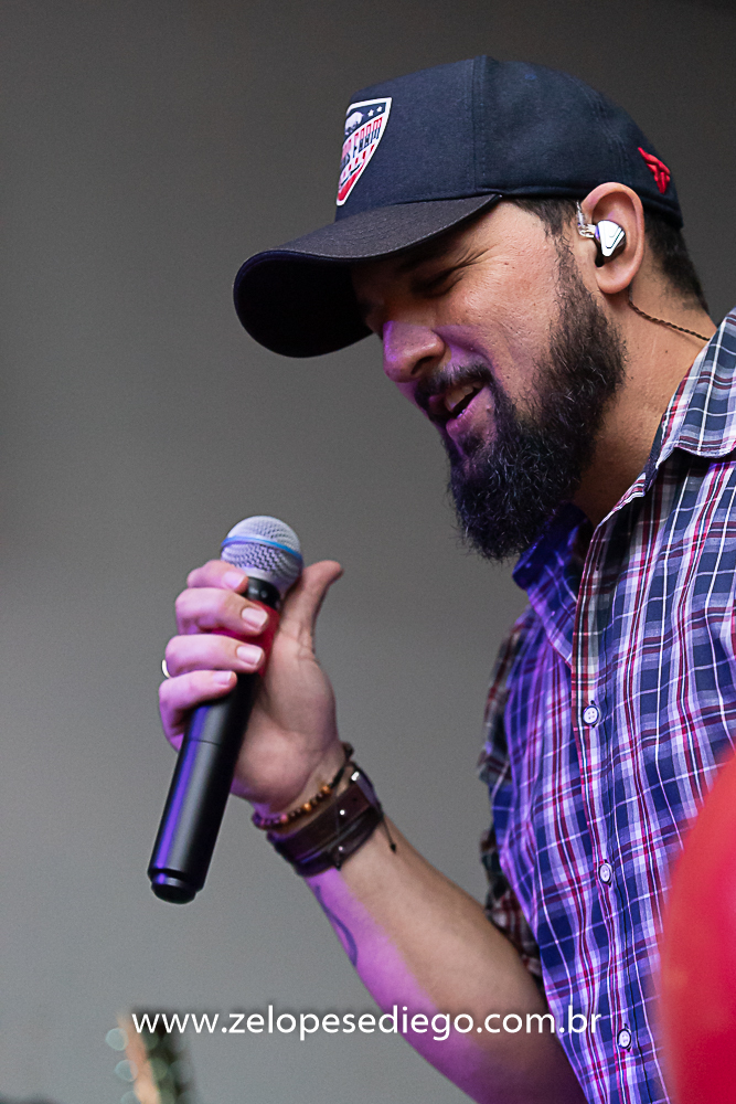 show-com-ze-lopes-e-diego-e-banda-no-boteco-tukas