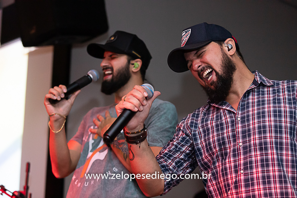 show-com-ze-lopes-e-diego-e-banda-no-boteco-tukas