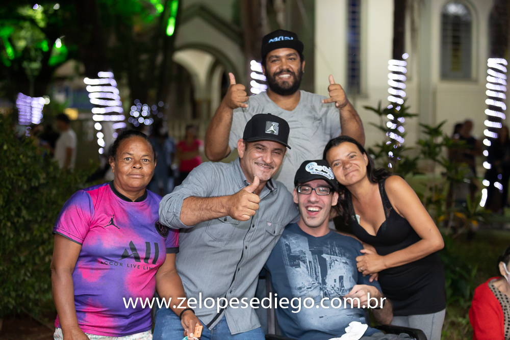 show-com-ze-lopes-e-diego-e-banda-em-barrinha