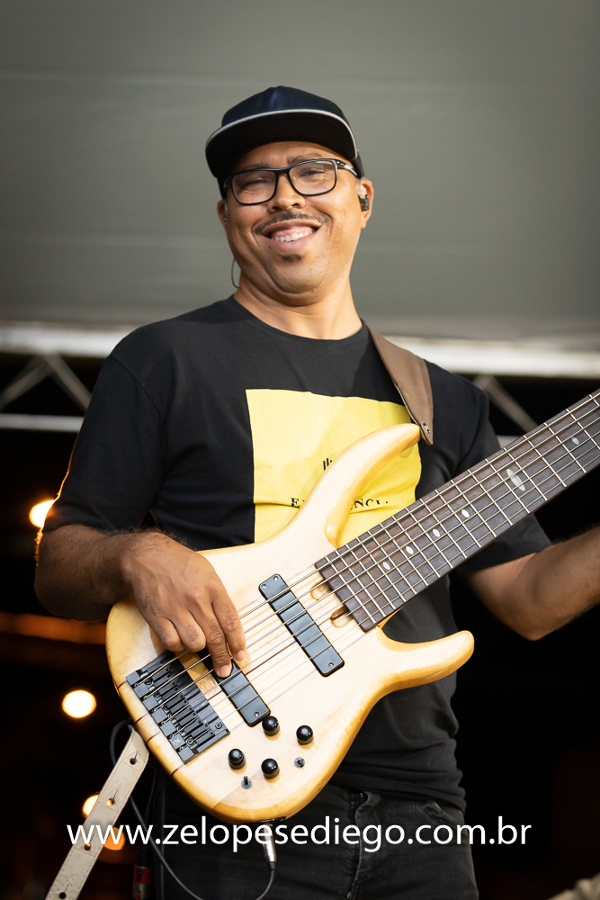 show-com-ze-lopes-e-diego-e-banda-em-barrinha