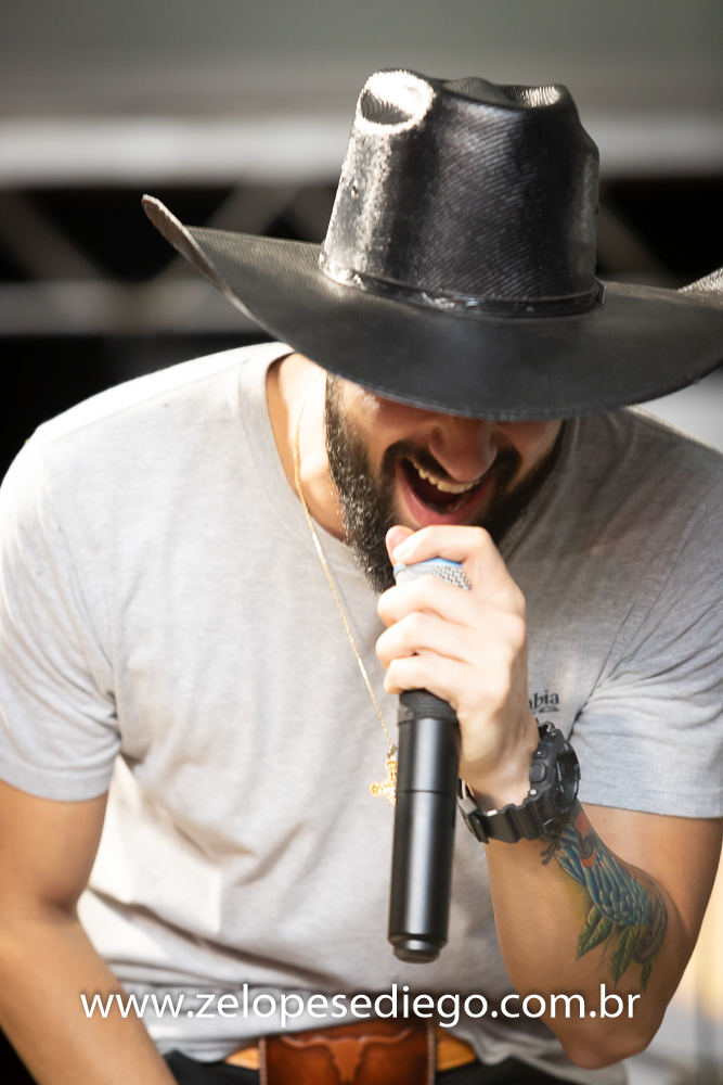 show-com-ze-lopes-e-diego-e-banda-em-barrinha