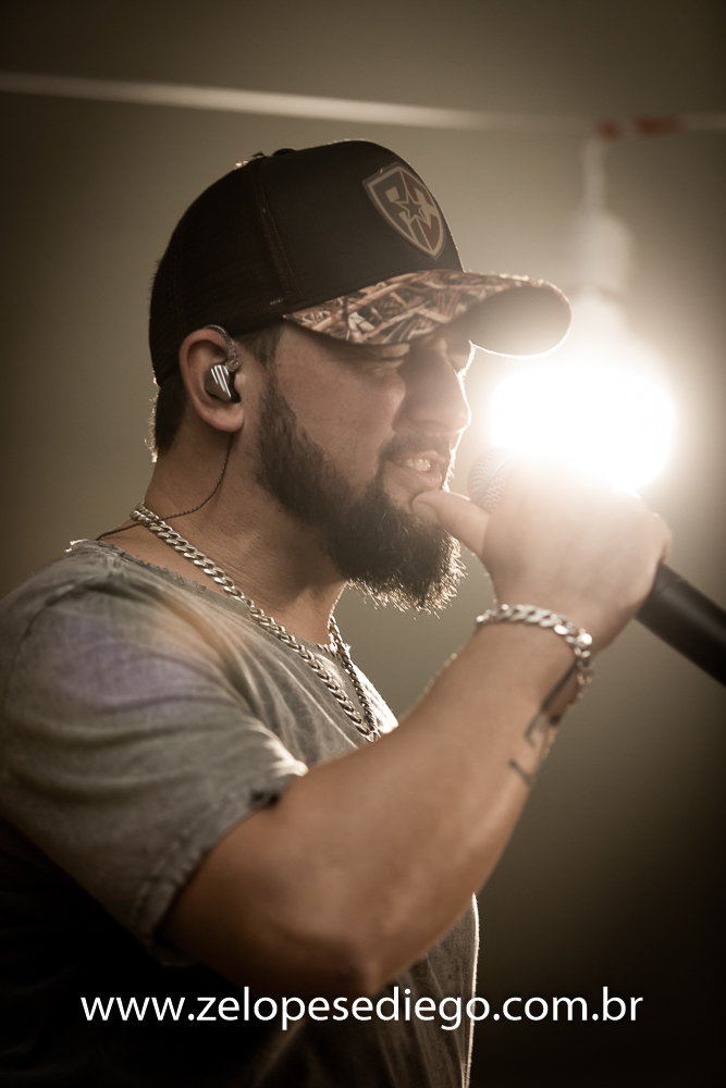 show-com-ze-lopes-e-diego-e-banda-em-barrinha