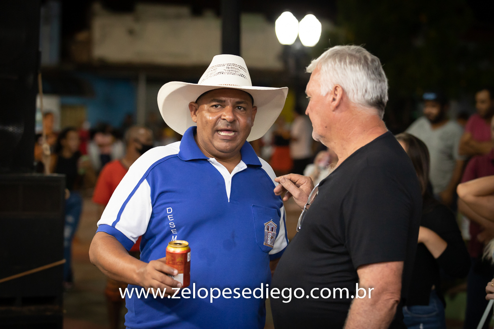 show-com-ze-lopes-e-diego-e-banda-em-barrinha