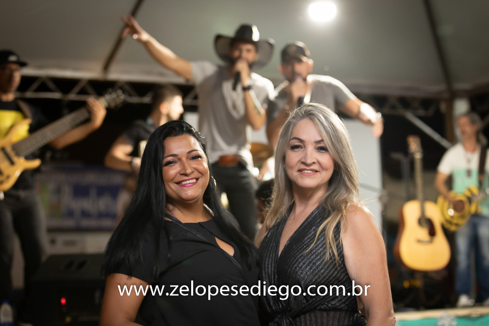 show-com-ze-lopes-e-diego-e-banda-em-barrinha