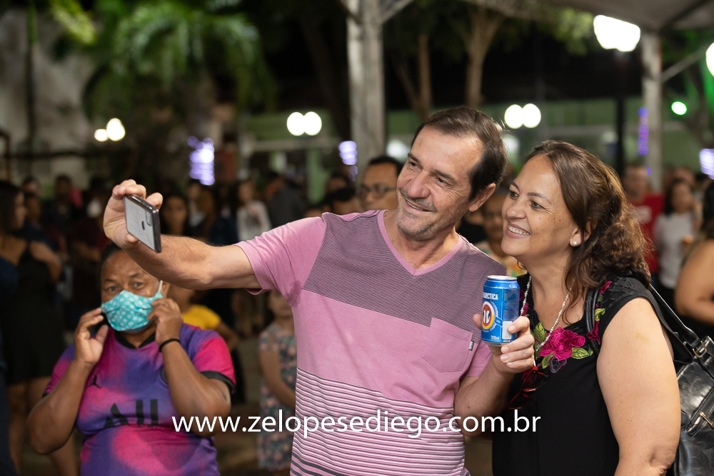 show-com-ze-lopes-e-diego-e-banda-em-barrinha